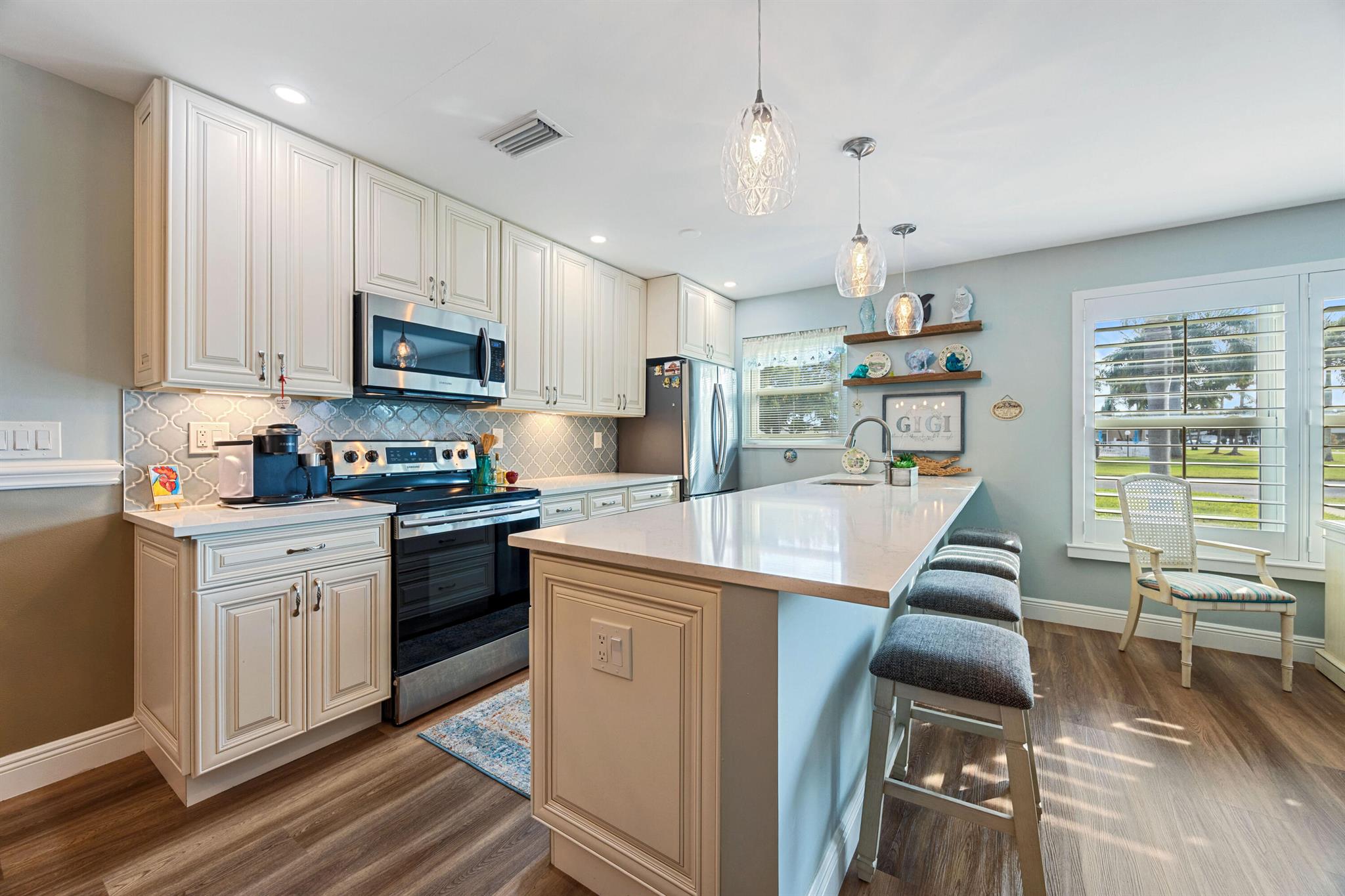 HIGH POINT CONDO SEC 4 - Residential