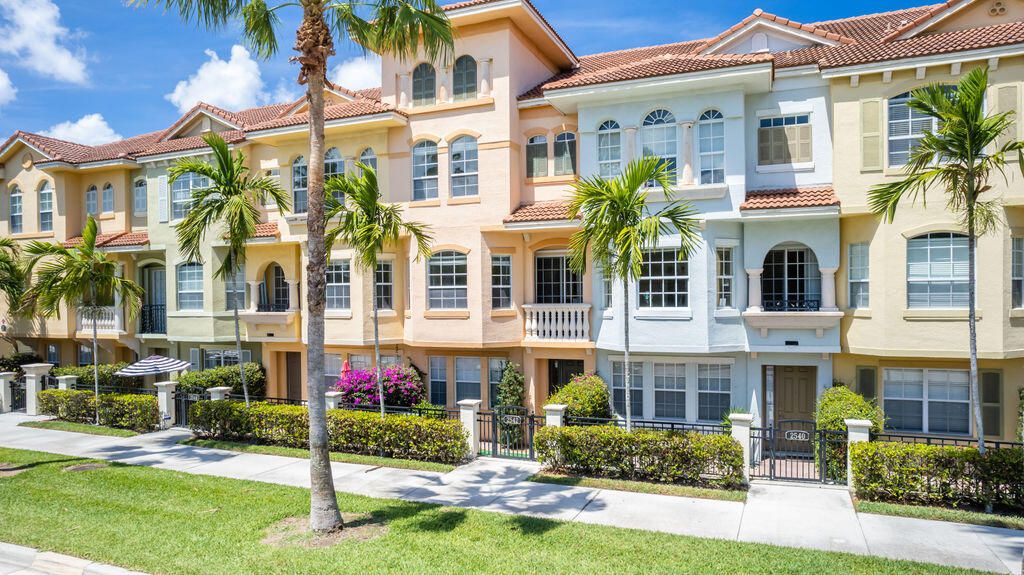 Photo of 2542 Gardens Parkway, Palm Beach Gardens, FL 33410 (MLS # R10880464)