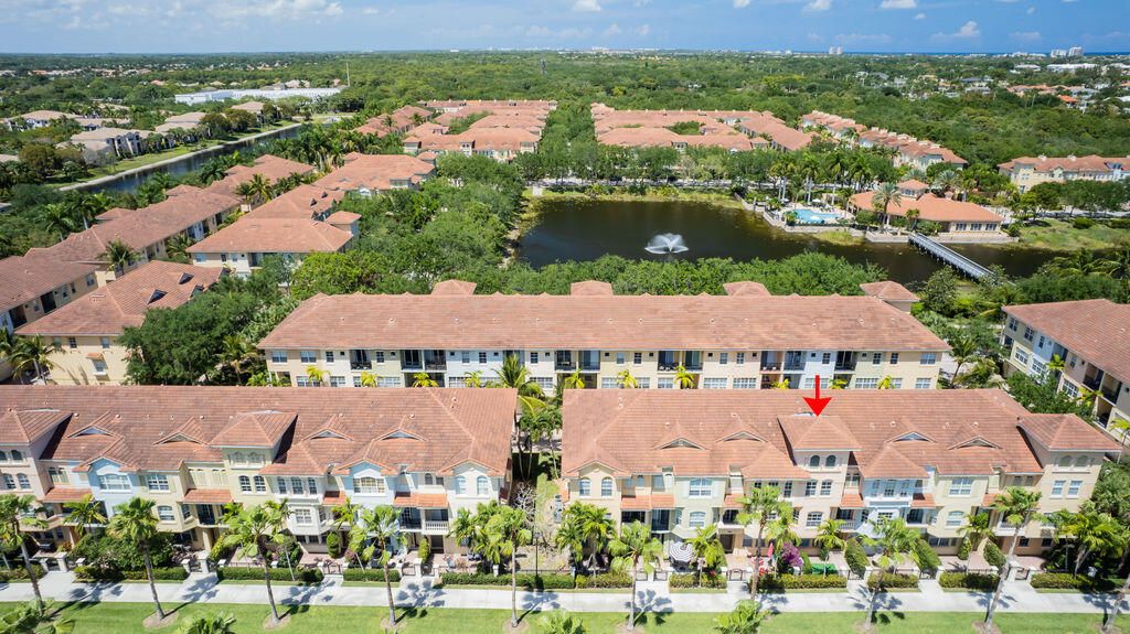 Photo of 2542 Gardens Parkway, Palm Beach Gardens, FL 33410 (MLS # R10880464)