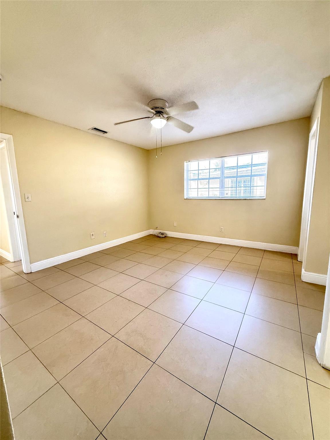 OAKLAND ESTATES NORTH 2 S - Residential Lease