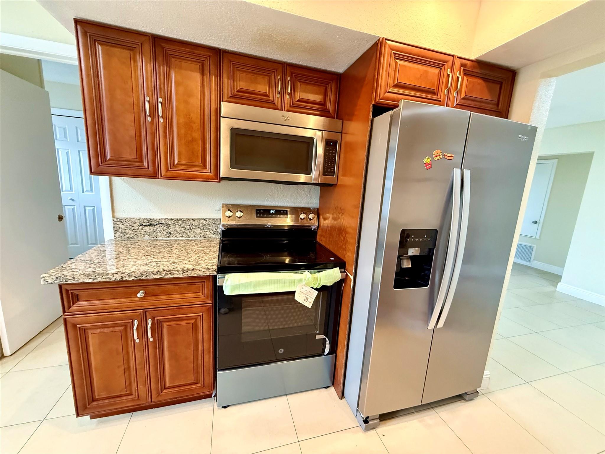 OAKLAND ESTATES NORTH 2 S - Residential Lease