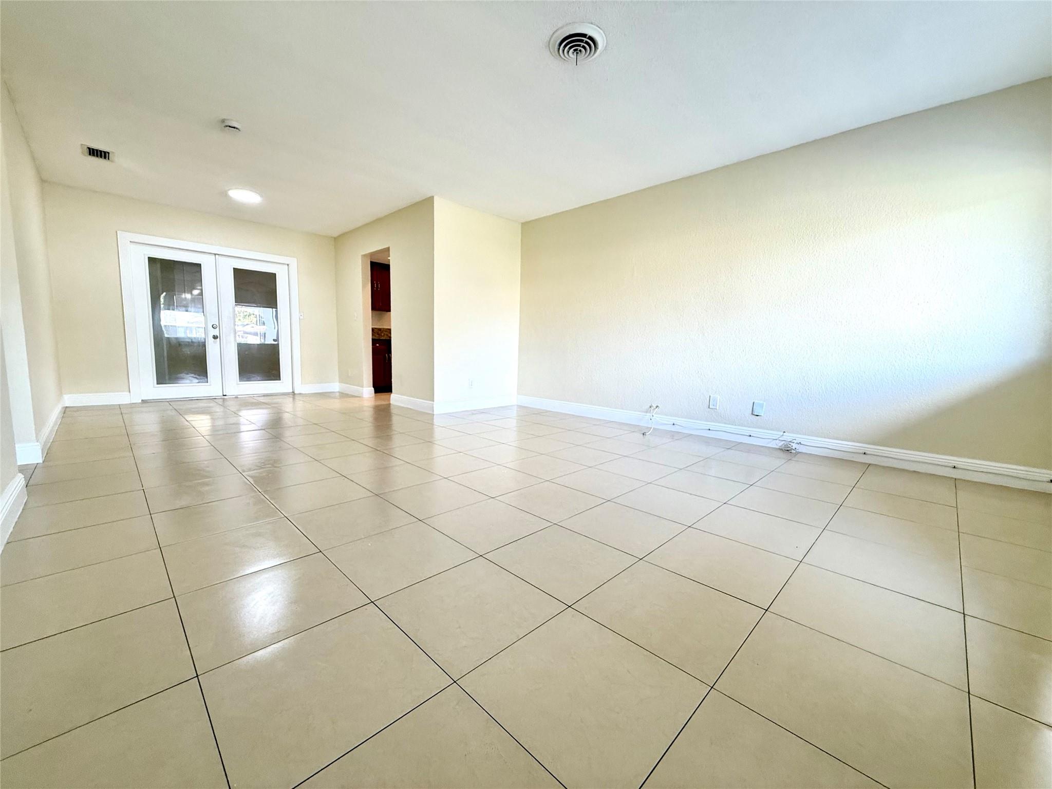 OAKLAND ESTATES NORTH 2 S - Residential Lease