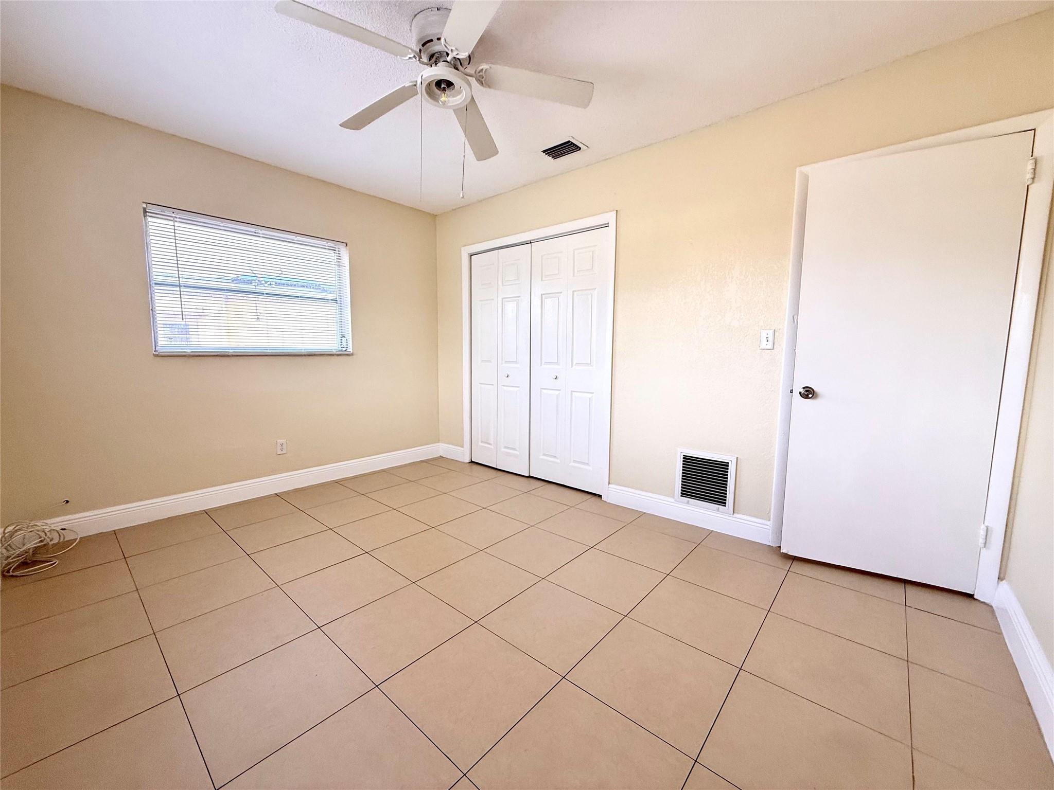 OAKLAND ESTATES NORTH 2 S - Residential Lease