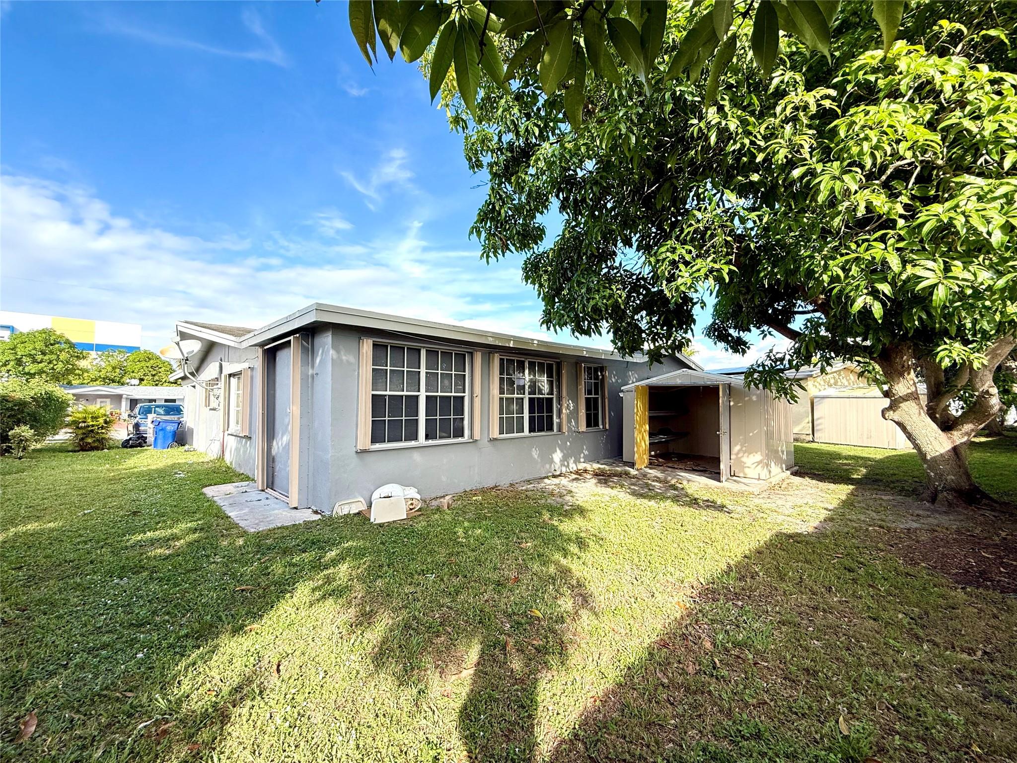 OAKLAND ESTATES NORTH 2 S - Residential Lease