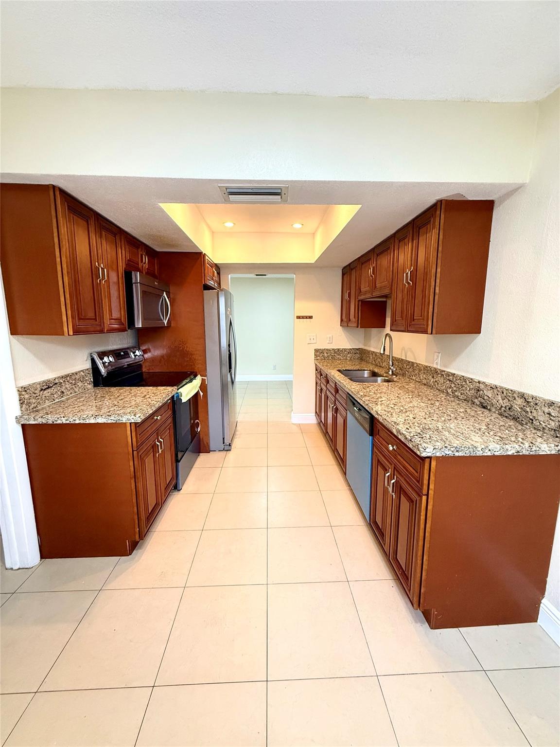 OAKLAND ESTATES NORTH 2 S - Residential Lease