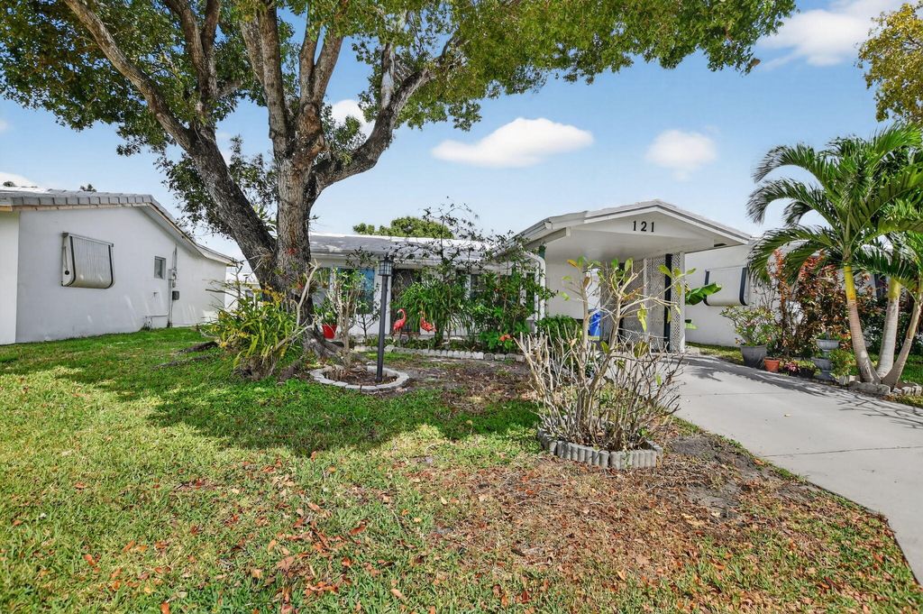 Photo of 121 NW 28th Court, Pompano Beach, FL 33064 (MLS # R11169802)