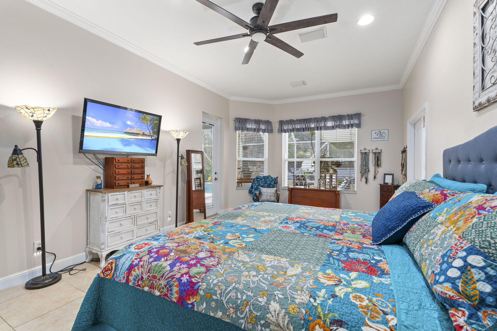 PALM LAKE GARDENS - Residential