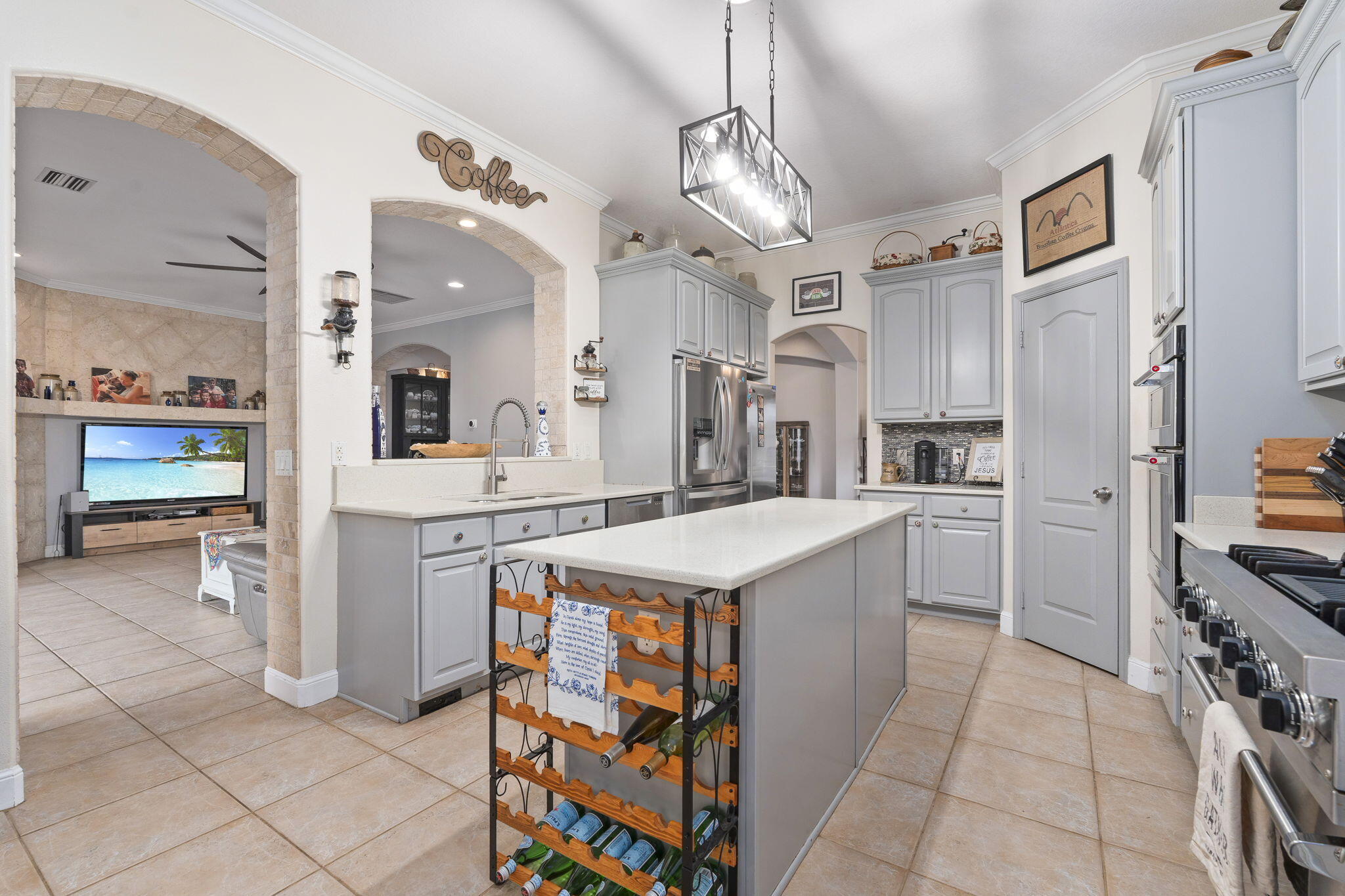 PALM LAKE GARDENS - Residential