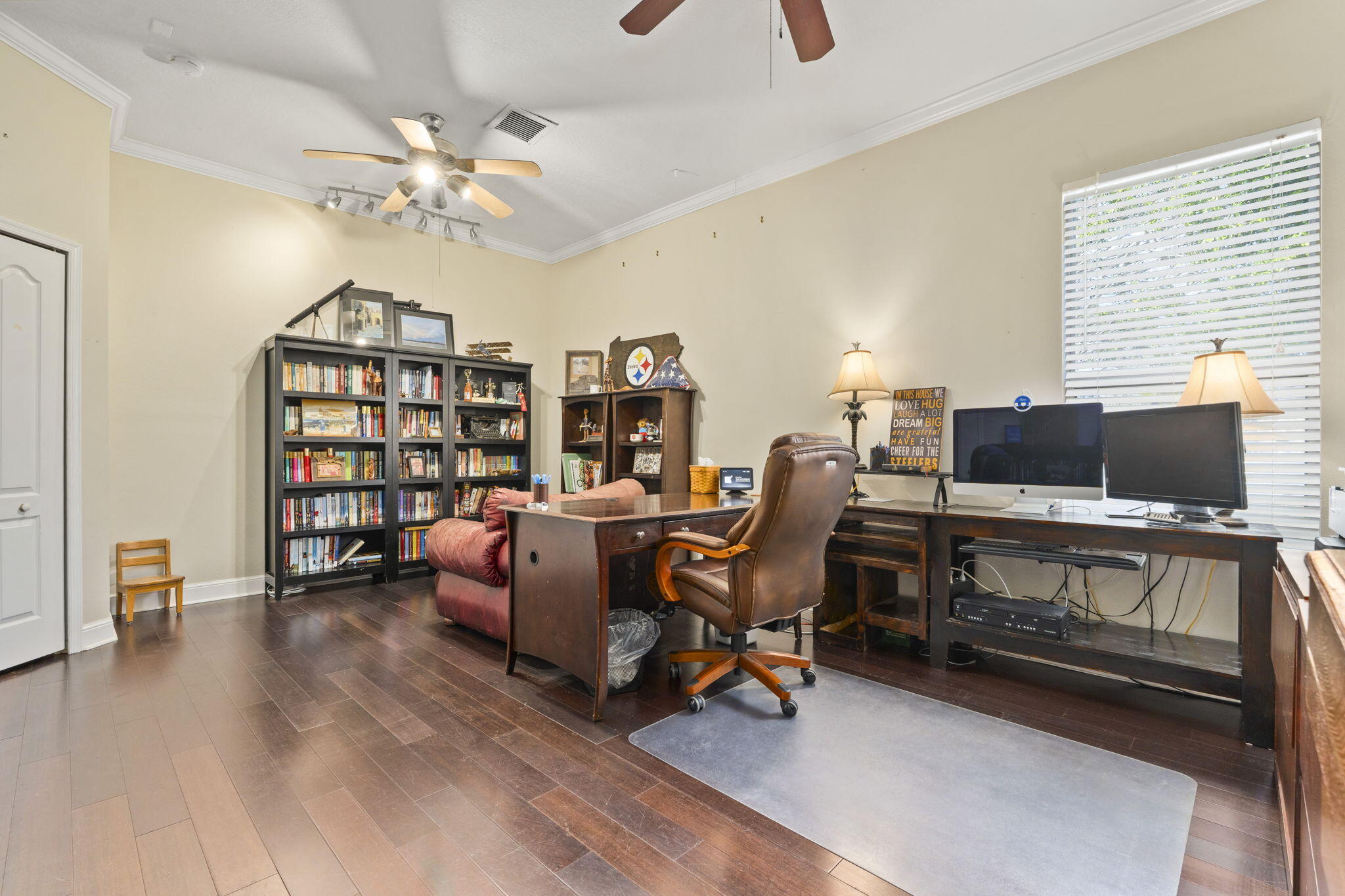 PALM LAKE GARDENS - Residential