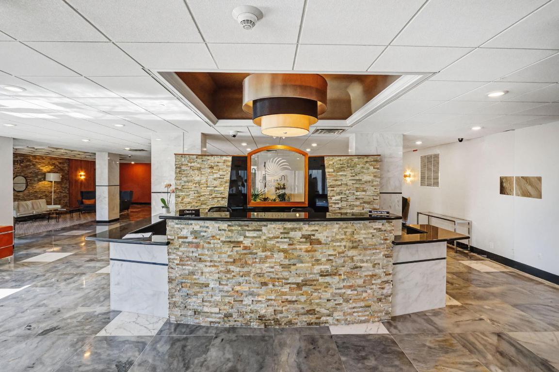 3333 NE 34th Street 314