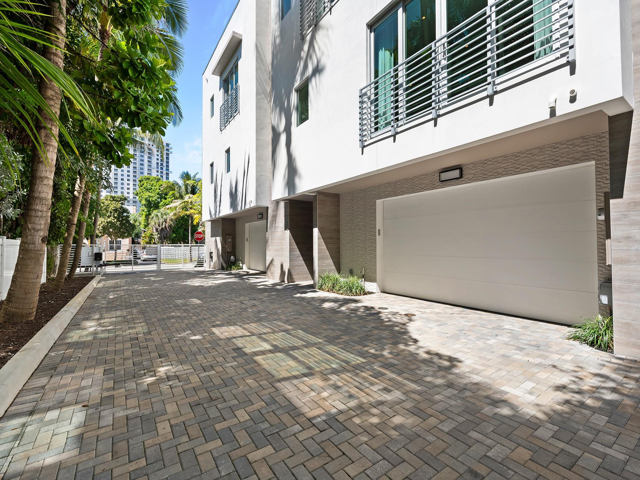 The Beverly Las Olas - Residential