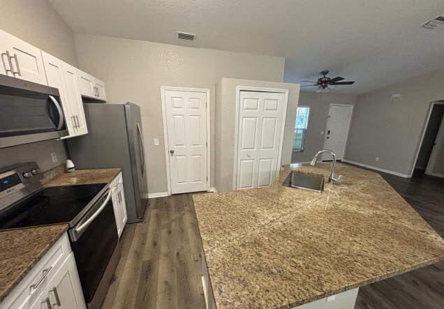 23413 PEACHLAND Boulevard