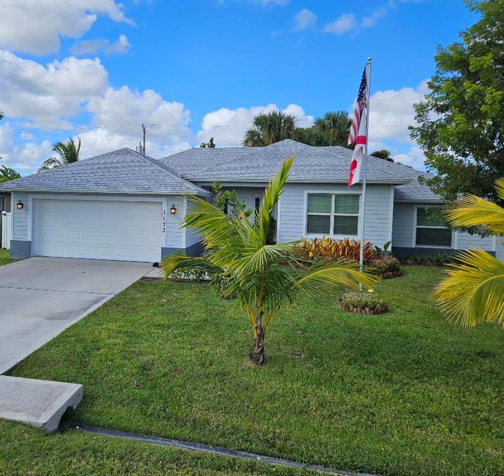 Photo of 1173 SW Eleuthera Avenue, Port Saint Lucie, FL 34953 (MLS # R10931530)