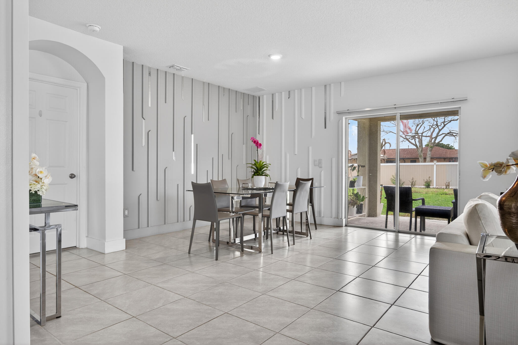 PORT ST LUCIE SECT 25 REPLAT OF LOT 11 BLOCK 24 - Residential