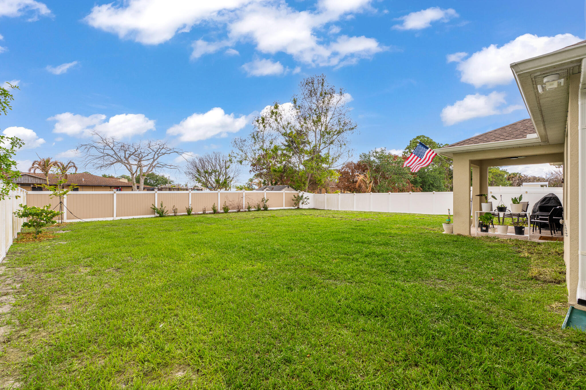 PORT ST LUCIE SECT 25 REPLAT OF LOT 11 BLOCK 24 - Residential