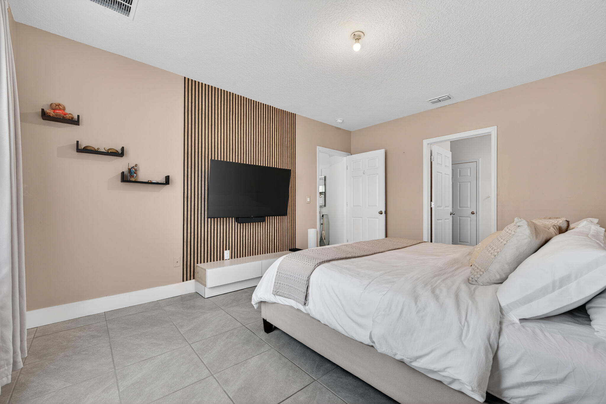 PORT ST LUCIE SECT 25 REPLAT OF LOT 11 BLOCK 24 - Residential