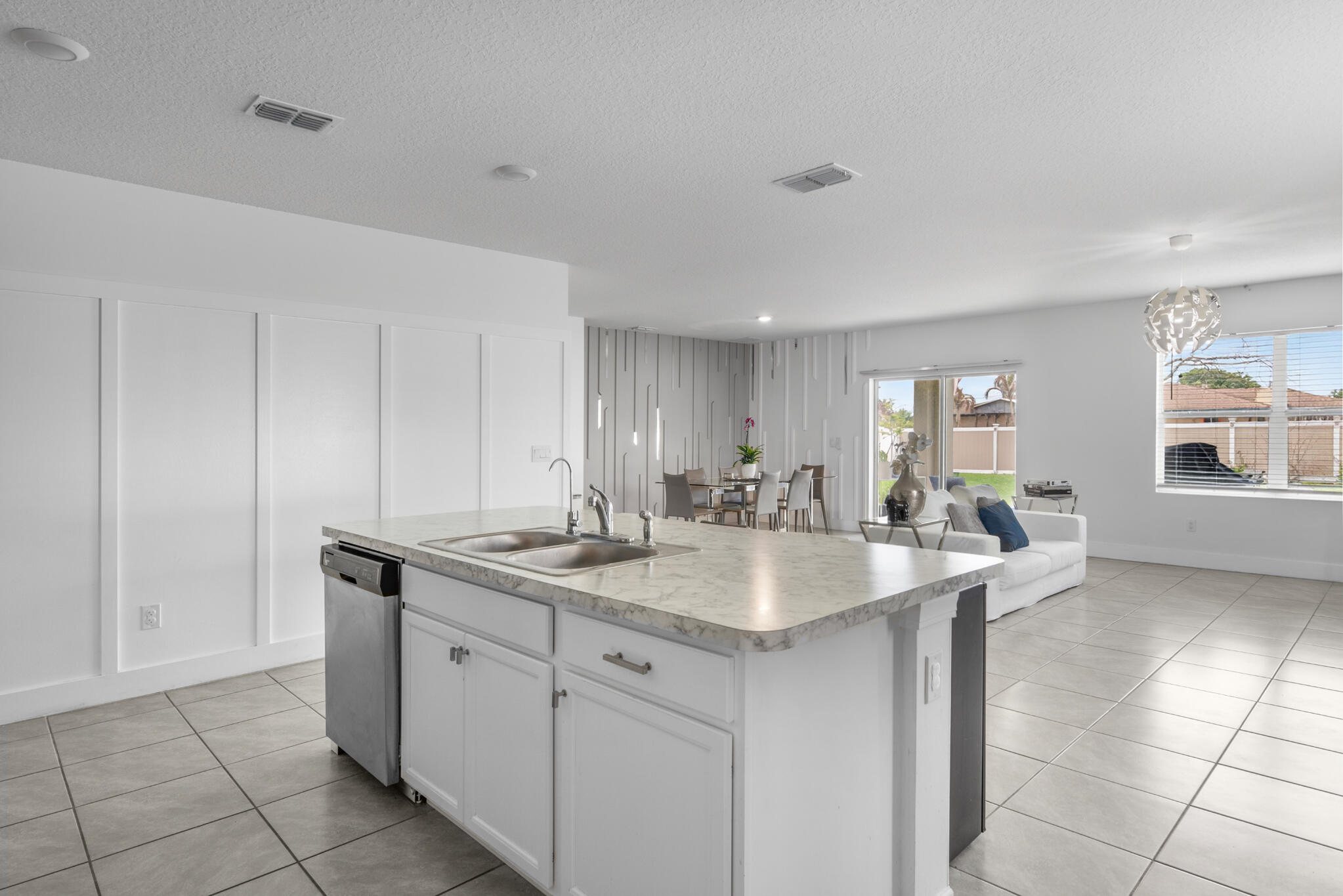 PORT ST LUCIE SECT 25 REPLAT OF LOT 11 BLOCK 24 - Residential