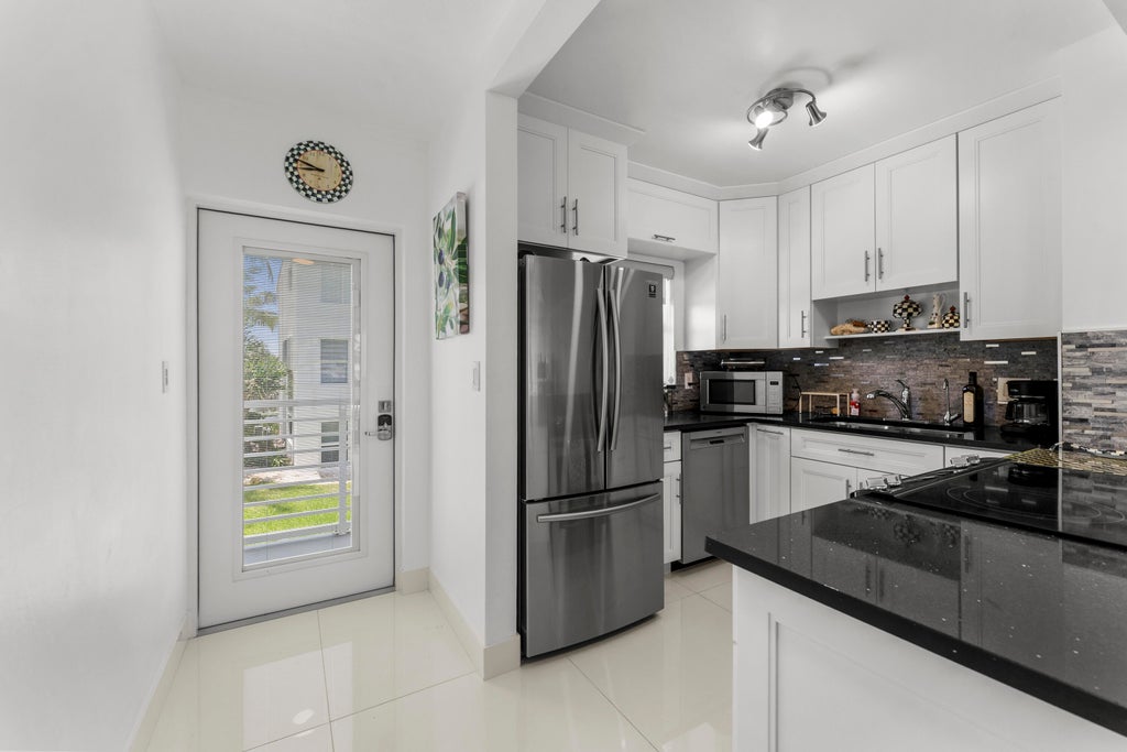 Photo of 1041 HILLSBORO MILE #5, Hillsboro Beach, FL 33062 (MLS # B26080209)