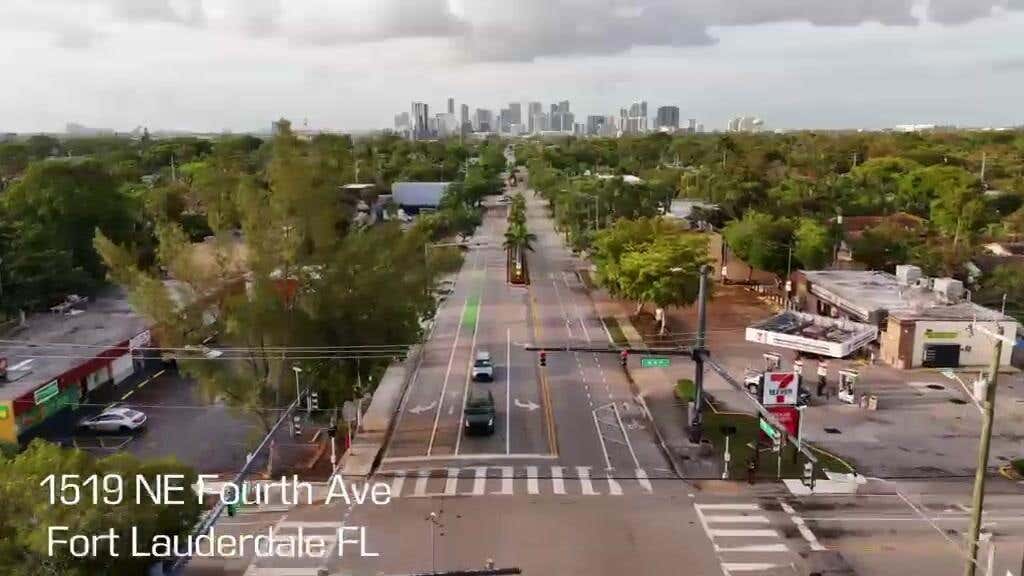 Photo of 1519 NE 4TH Avenue, Fort Lauderdale, FL 33304 (MLS # B26065562)