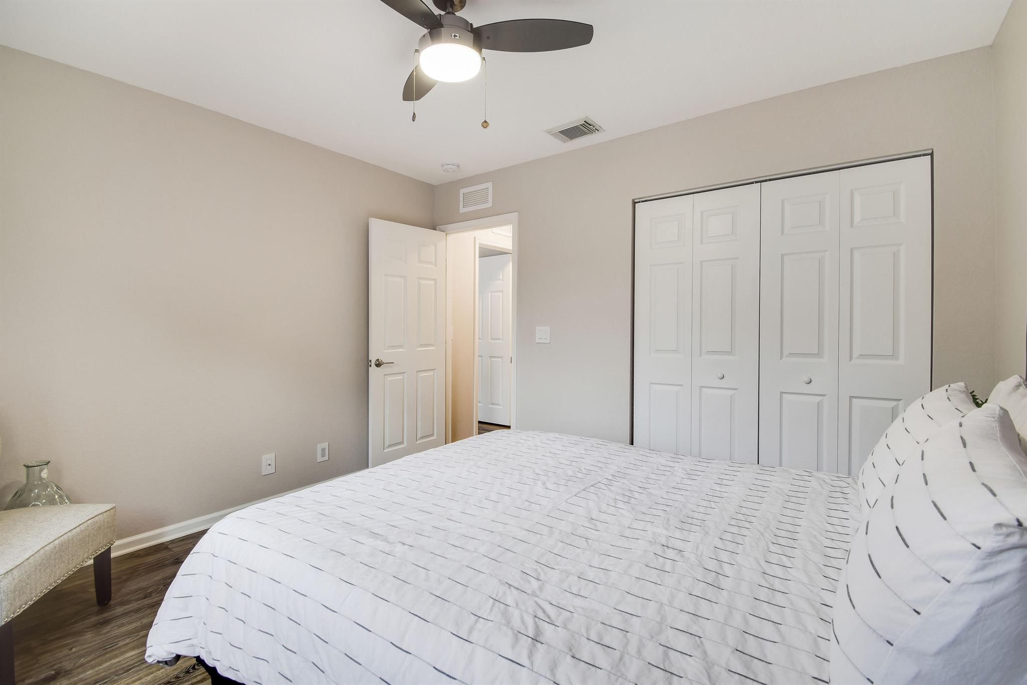 RENAISSANCE SEC 4 2 - Residential Lease