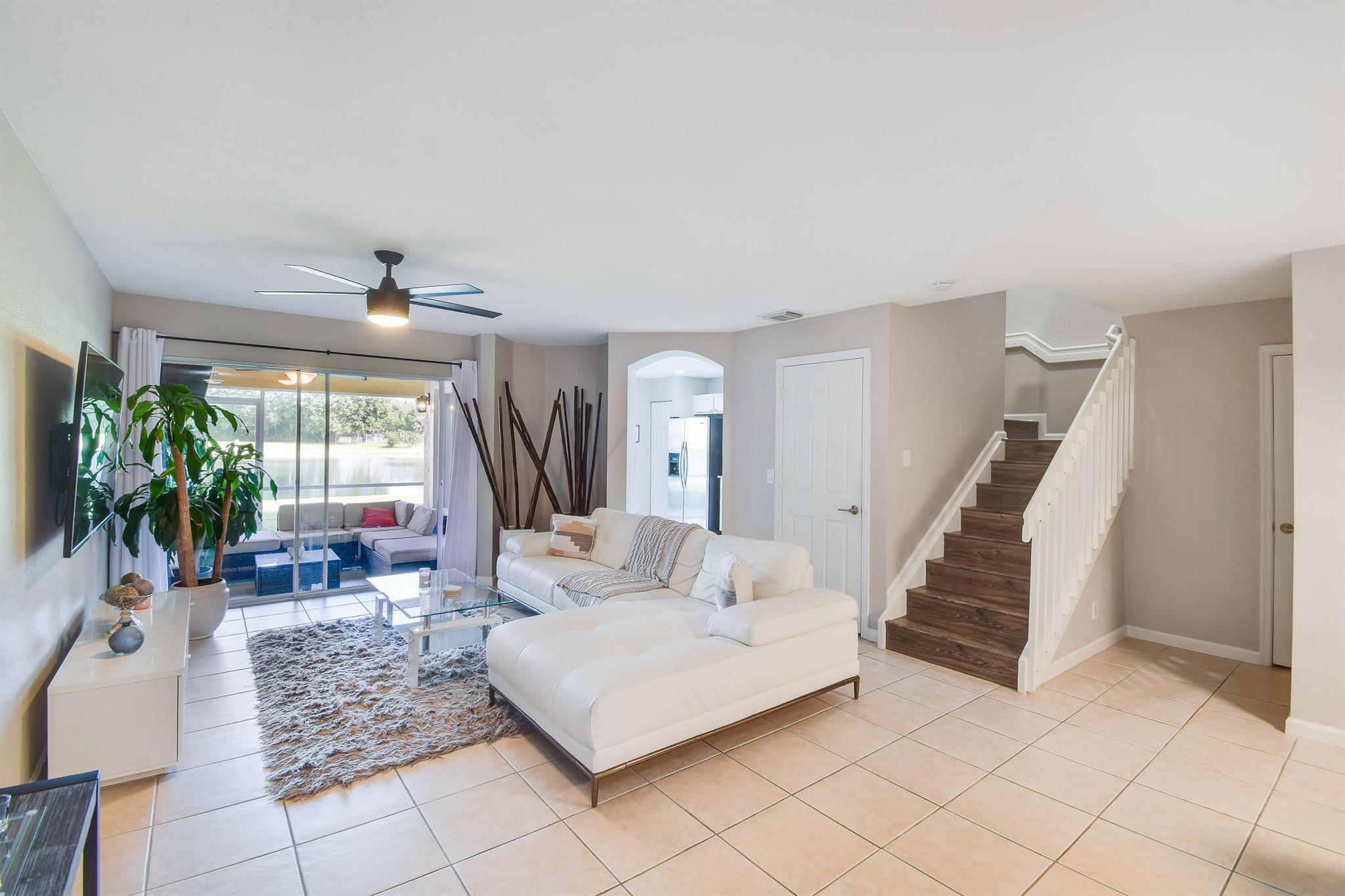 RENAISSANCE SEC 4 2 - Residential Lease