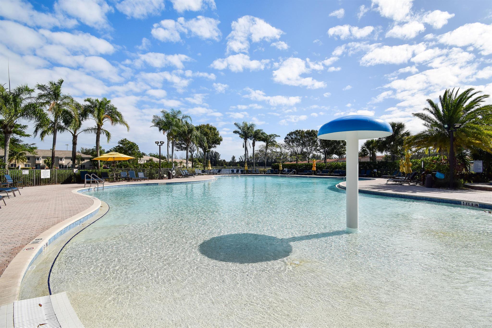 RENAISSANCE SEC 4 2 - Residential Lease