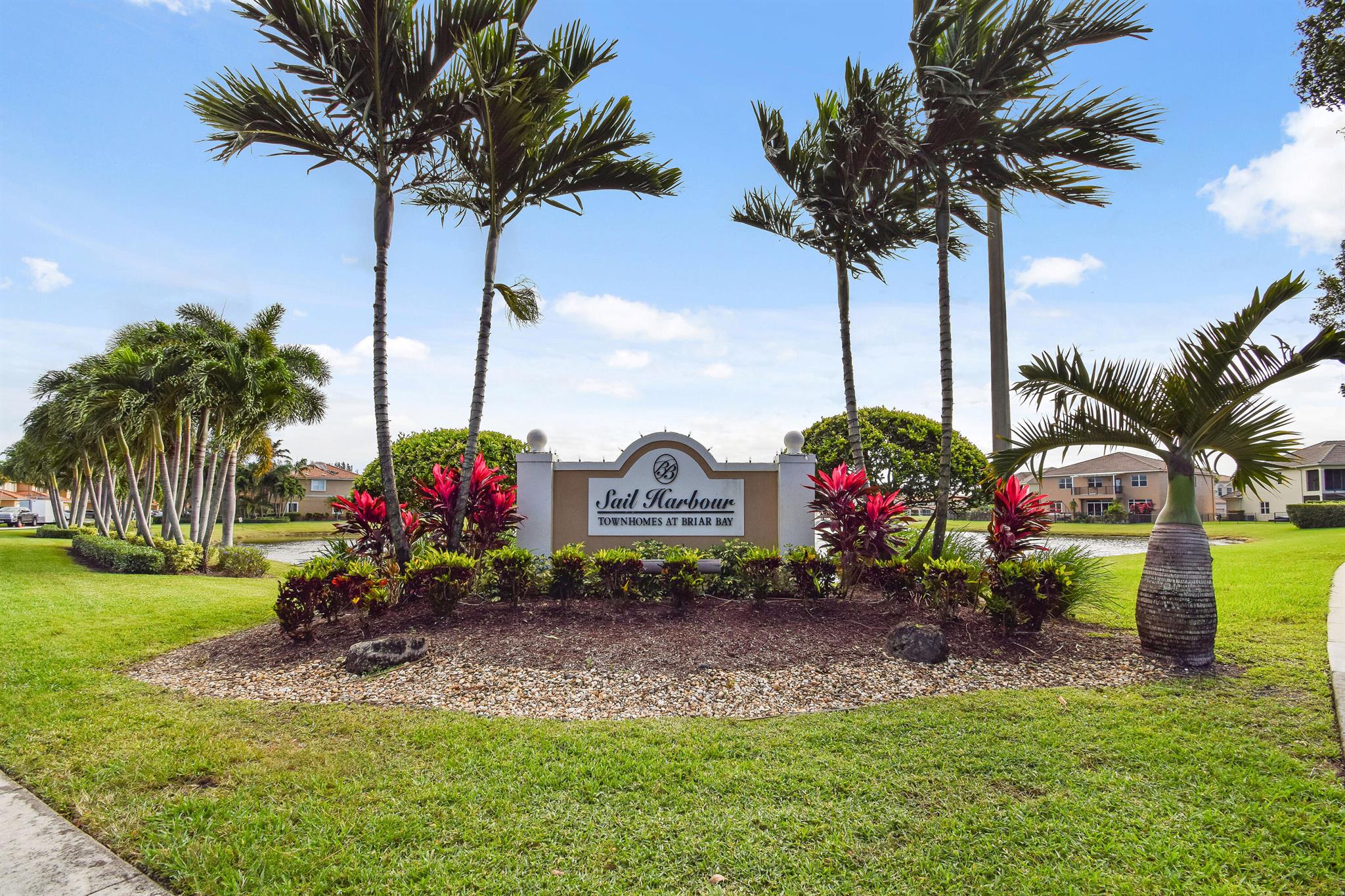 RENAISSANCE SEC 4 2 - Residential Lease