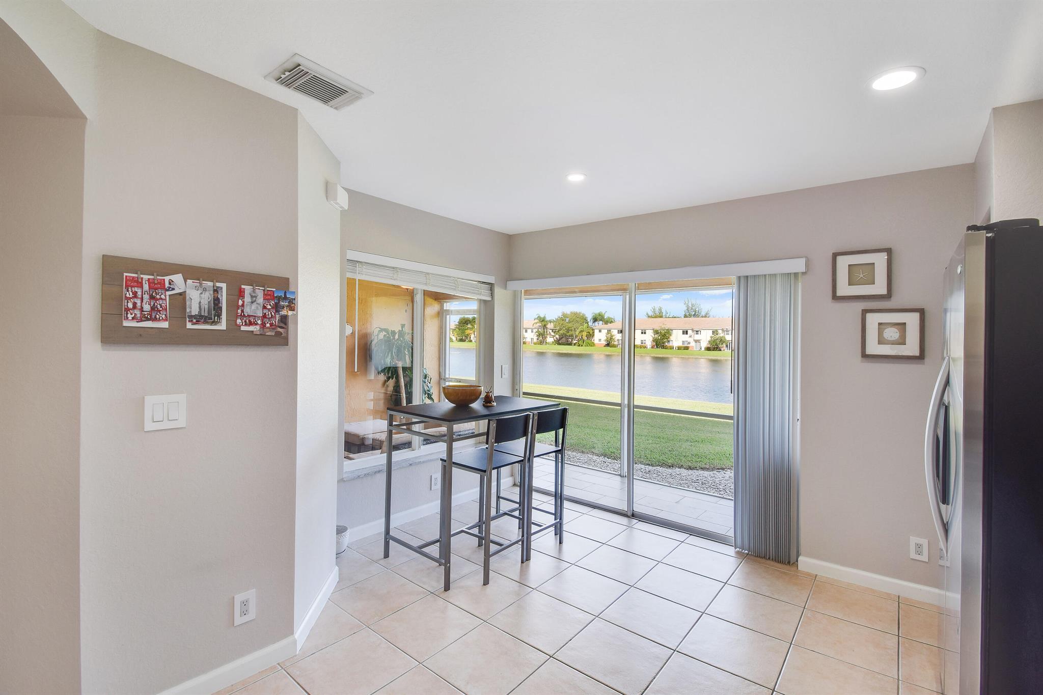 RENAISSANCE SEC 4 2 - Residential Lease