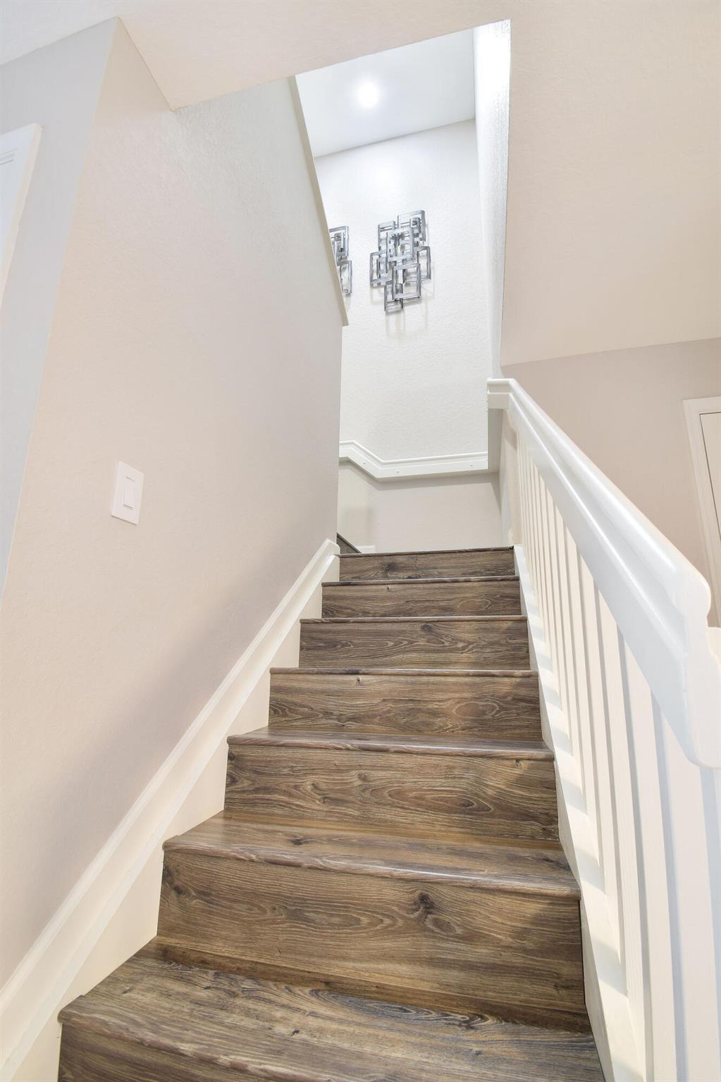 RENAISSANCE SEC 4 2 - Residential Lease