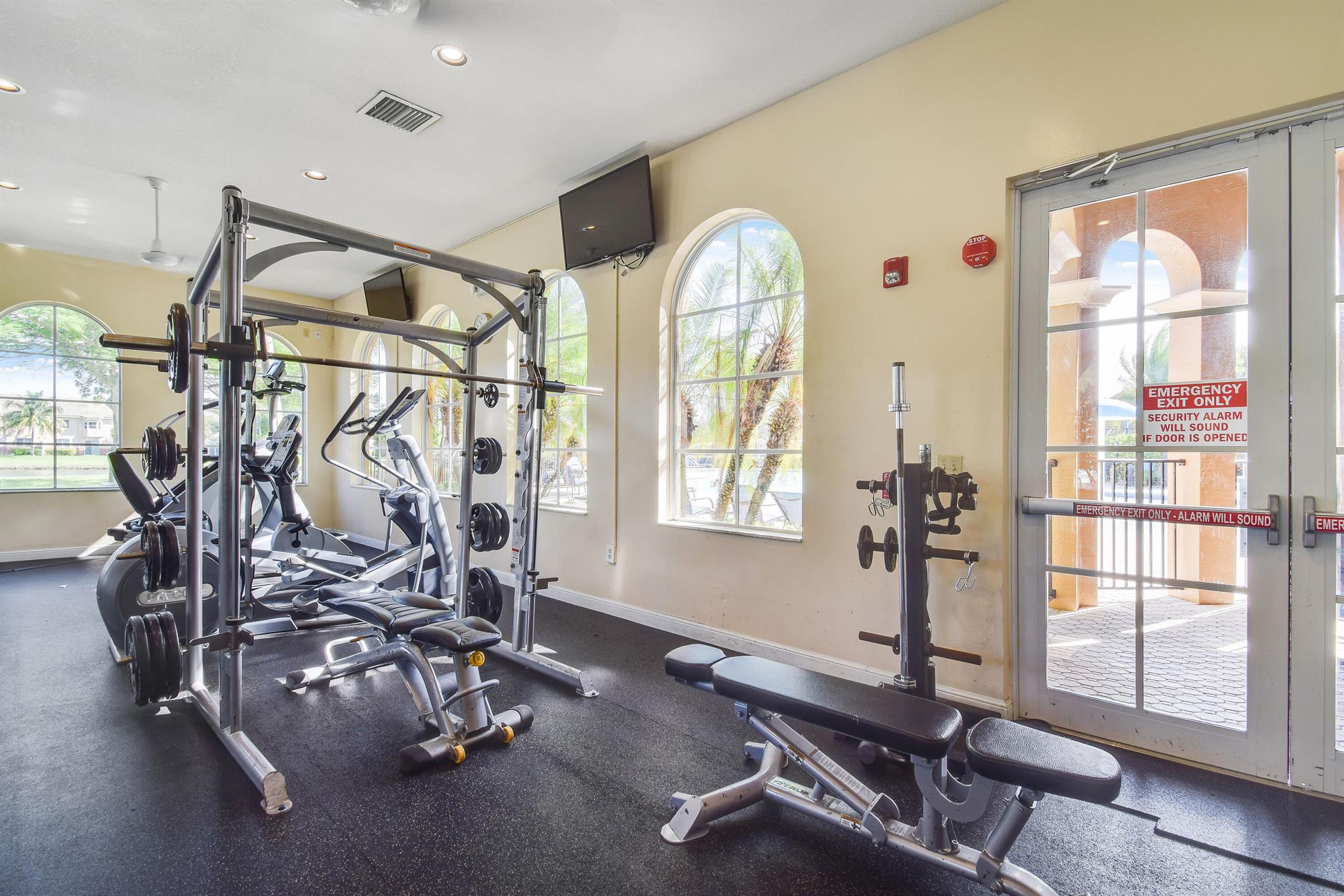 RENAISSANCE SEC 4 2 - Residential Lease