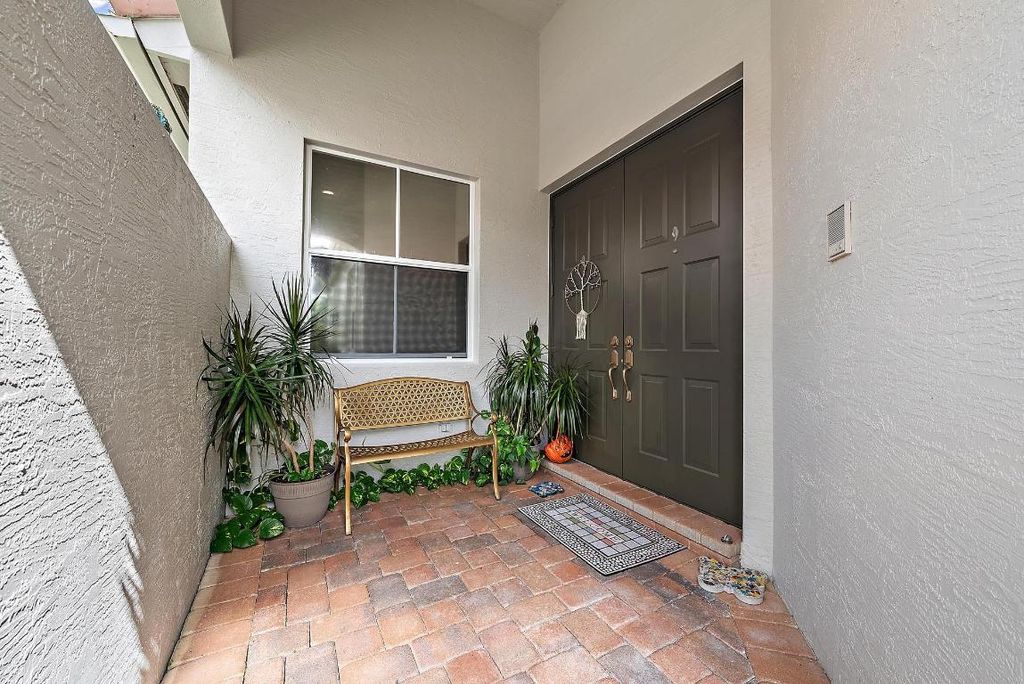 Photo of 101 Casa Grande Court, Palm Beach Gardens, FL 33418 (MLS # R11130795)