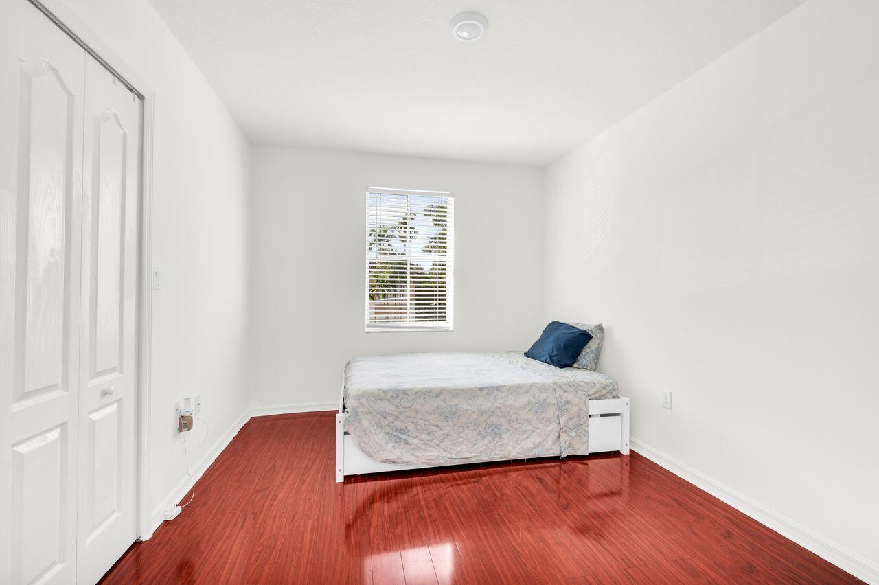 MELROSE POINT CONDO - Residential Lease