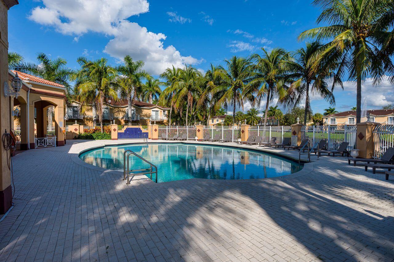 MELROSE POINT CONDO - Residential Lease