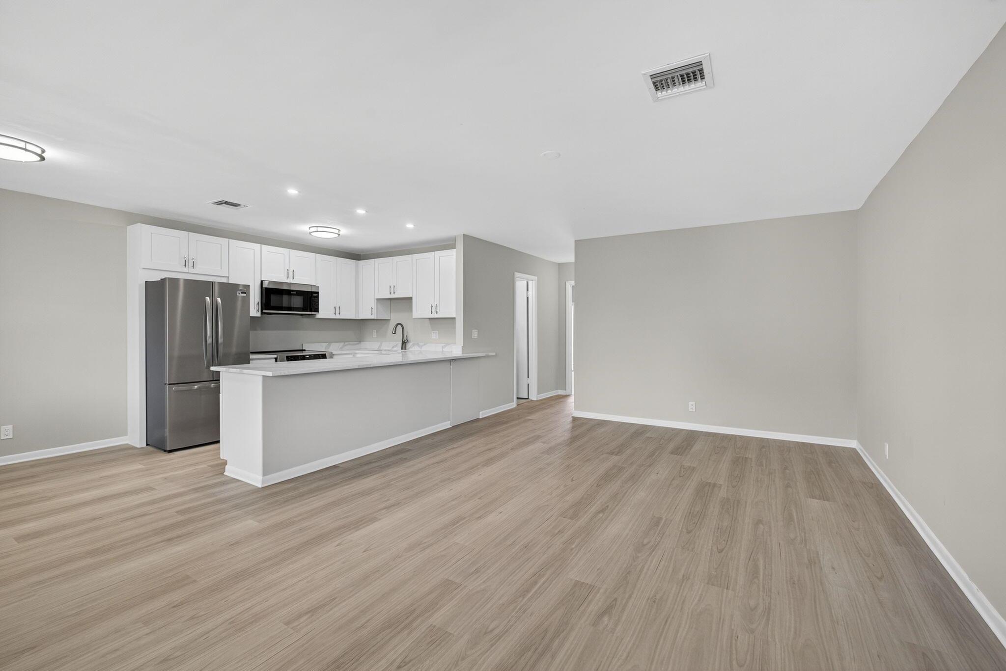 42 Easthampton B