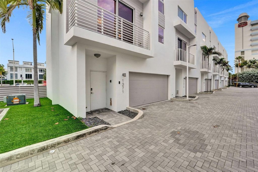 Photo of 1371 N Ocean Boulevard, Pompano Beach, FL 33062 (MLS # F10548327)