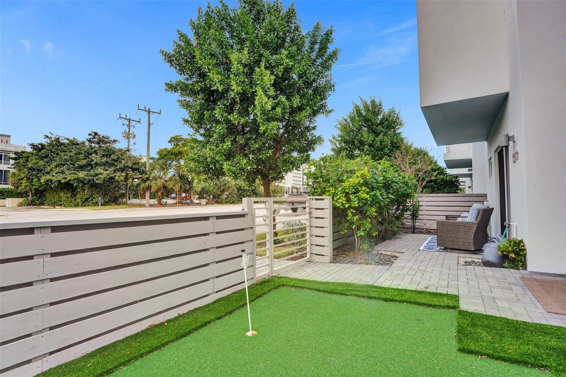 1371 N Ocean Boulevard