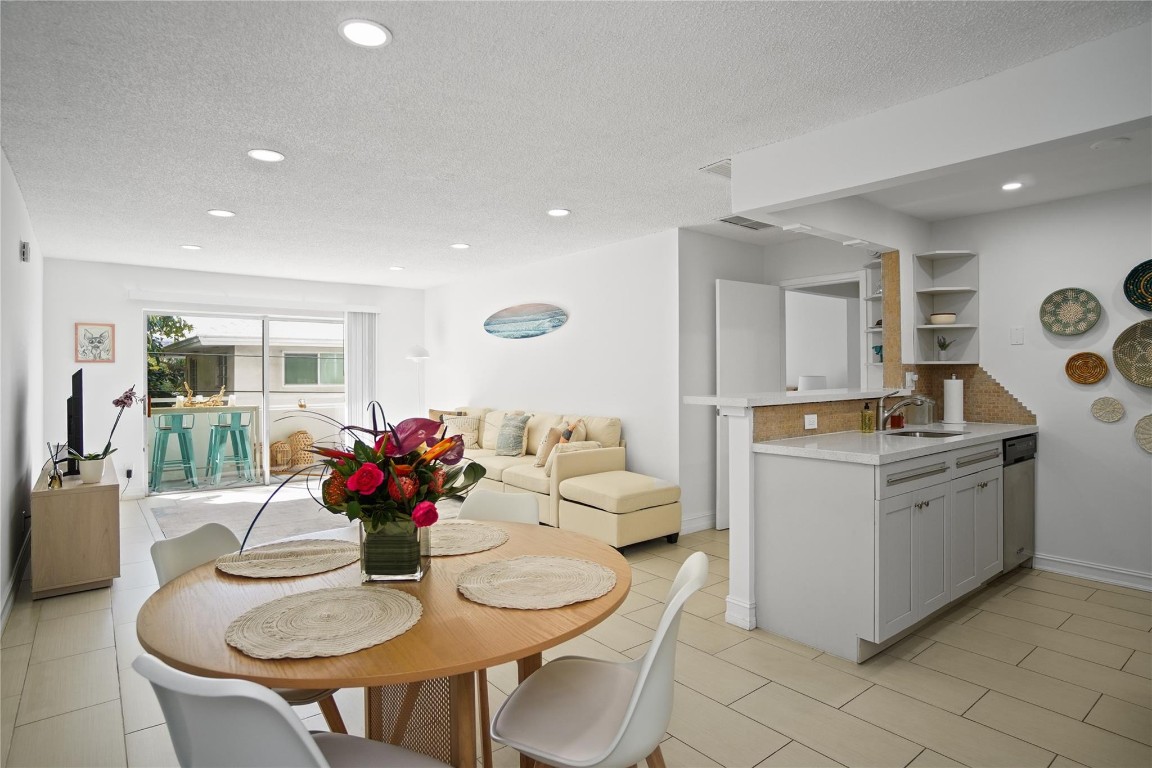 3212 NE 12th Street 203