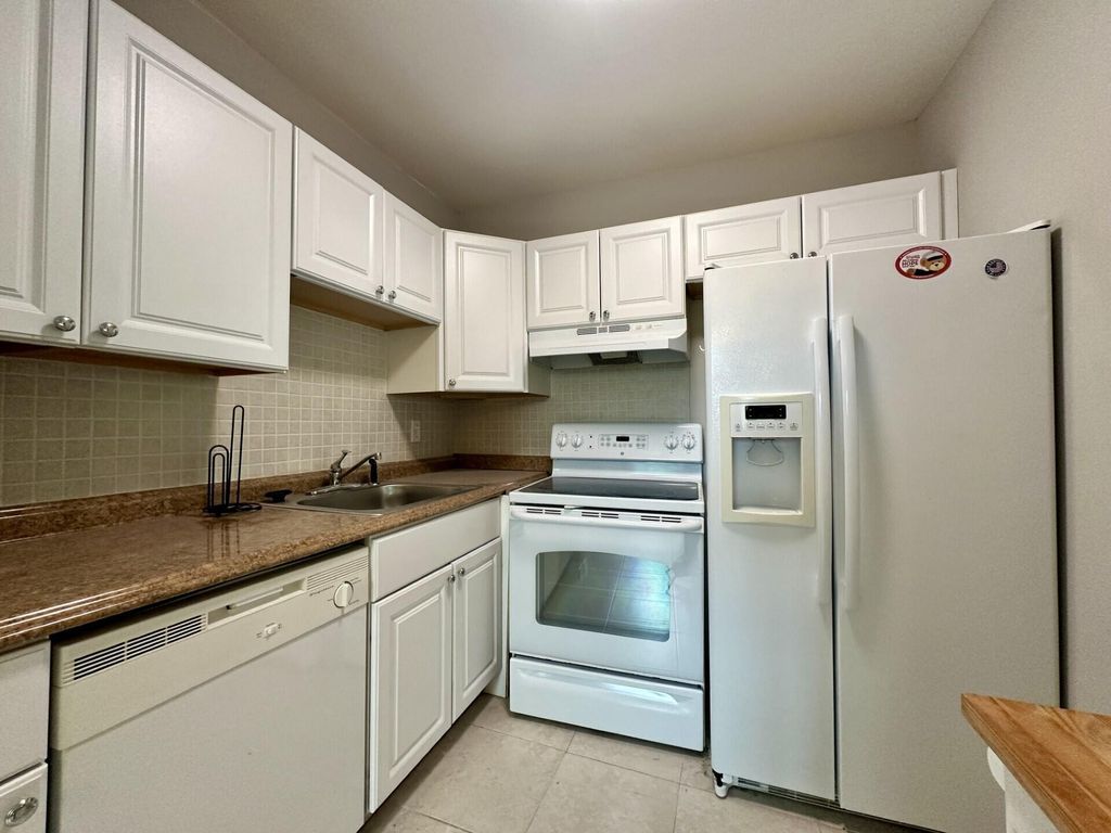 Photo of 20 Norwich A, West Palm Beach, FL 33417 (MLS # B26025025)