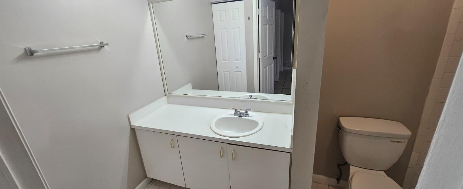 VILLAS AT SUGAR POND COND - Residential Lease