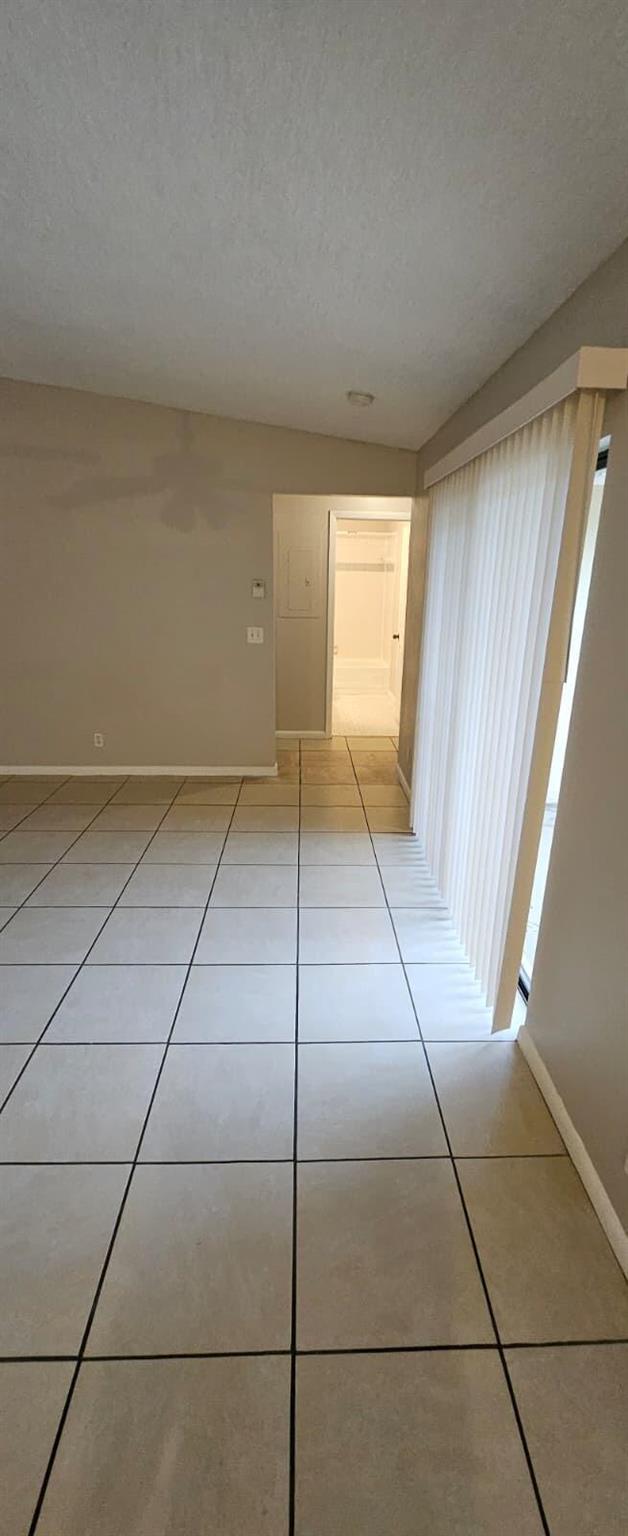 VILLAS AT SUGAR POND COND - Residential Lease