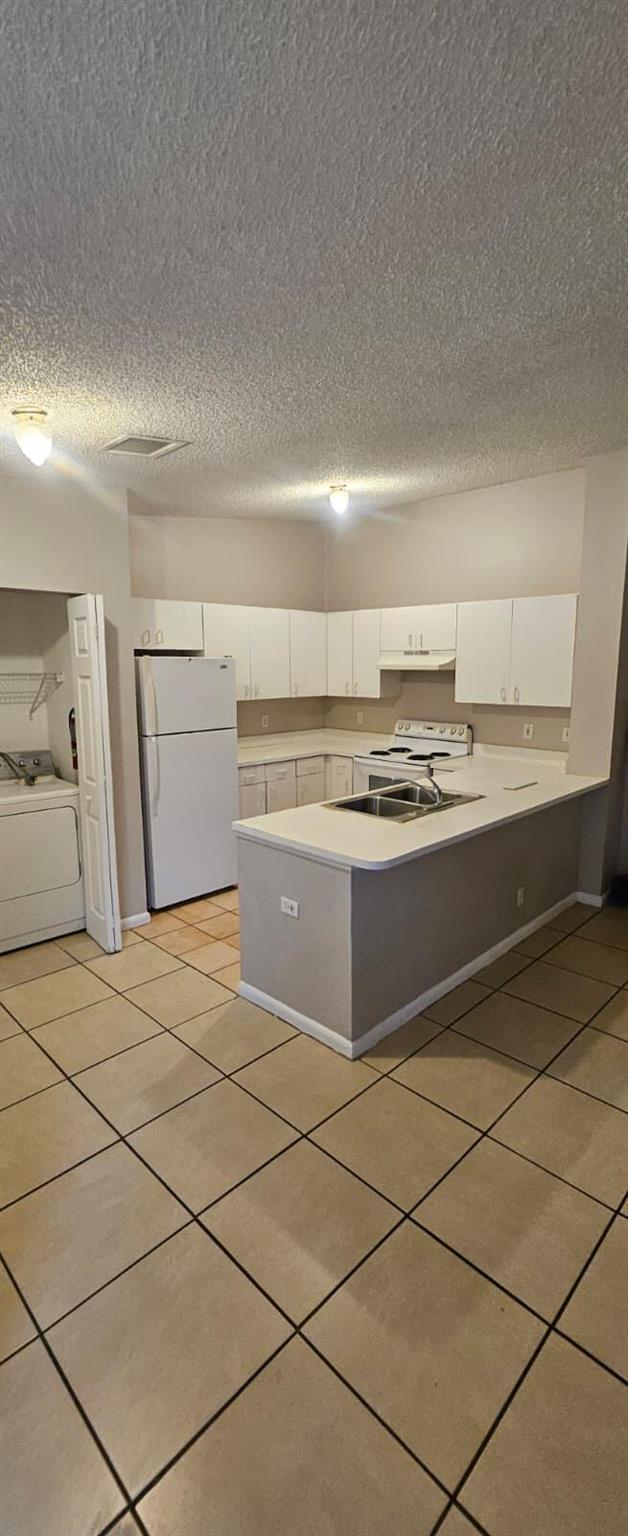 VILLAS AT SUGAR POND COND - Residential Lease