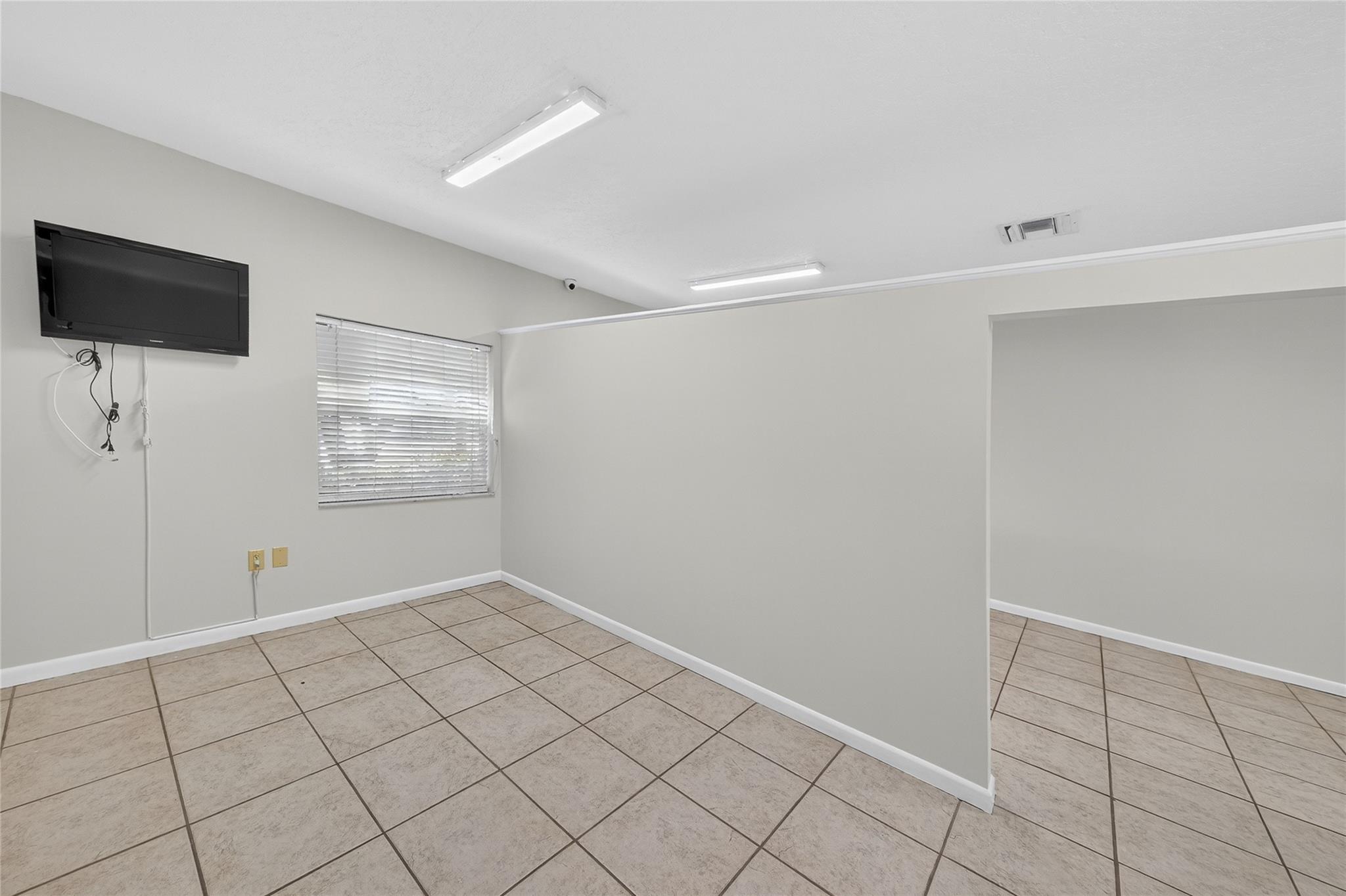 2520 N Dixie Hwy