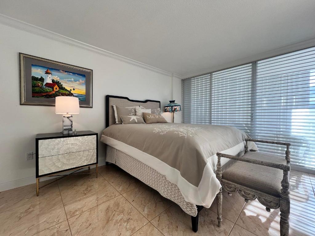 BARCLAY CONDO - Residential Lease