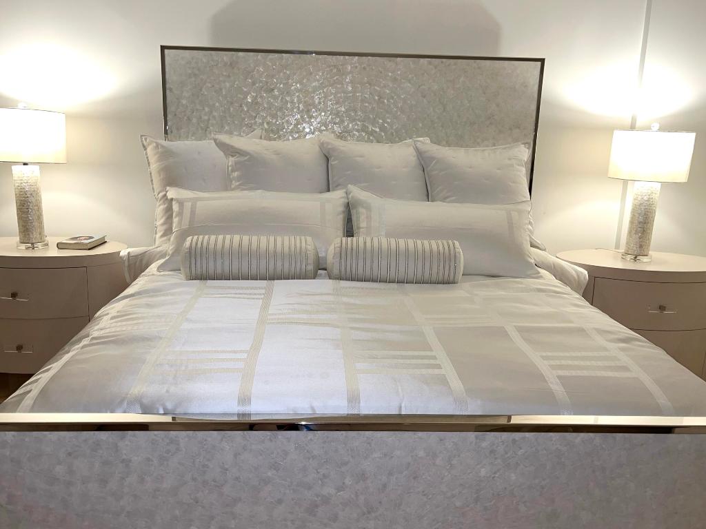 BARCLAY CONDO - Residential Lease