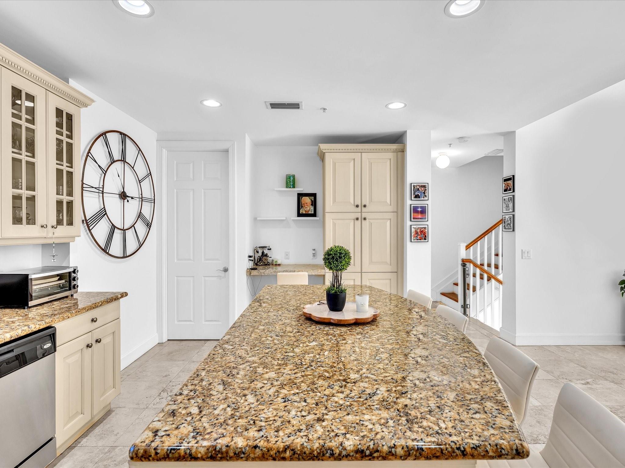 Soigne 76-10 B - Residential Lease