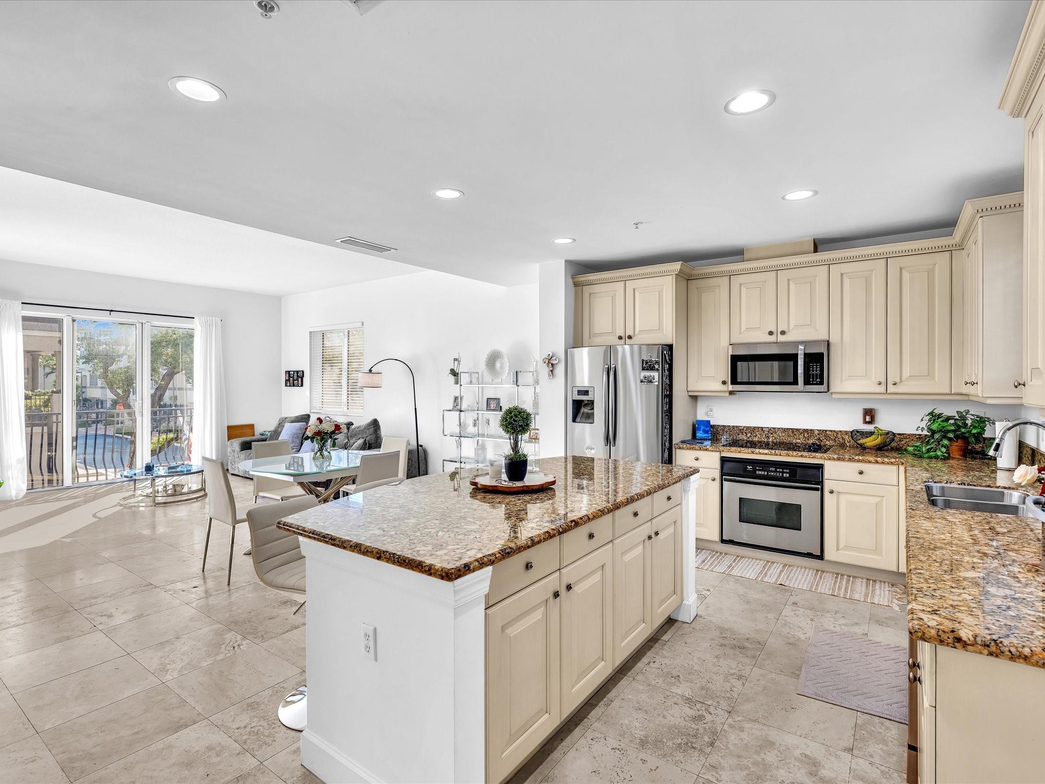 Soigne 76-10 B - Residential Lease