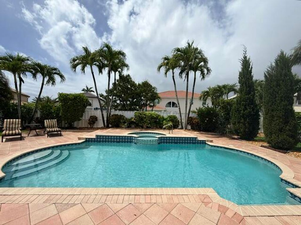 Photo of 648 SW 168th Terrace, Pembroke Pines, FL 33027 (MLS # B26008738)