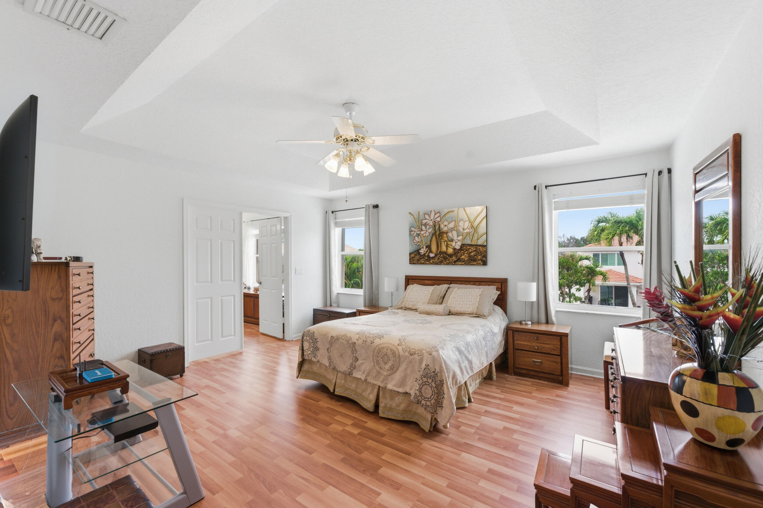PEMBROKE SHORES - Residential