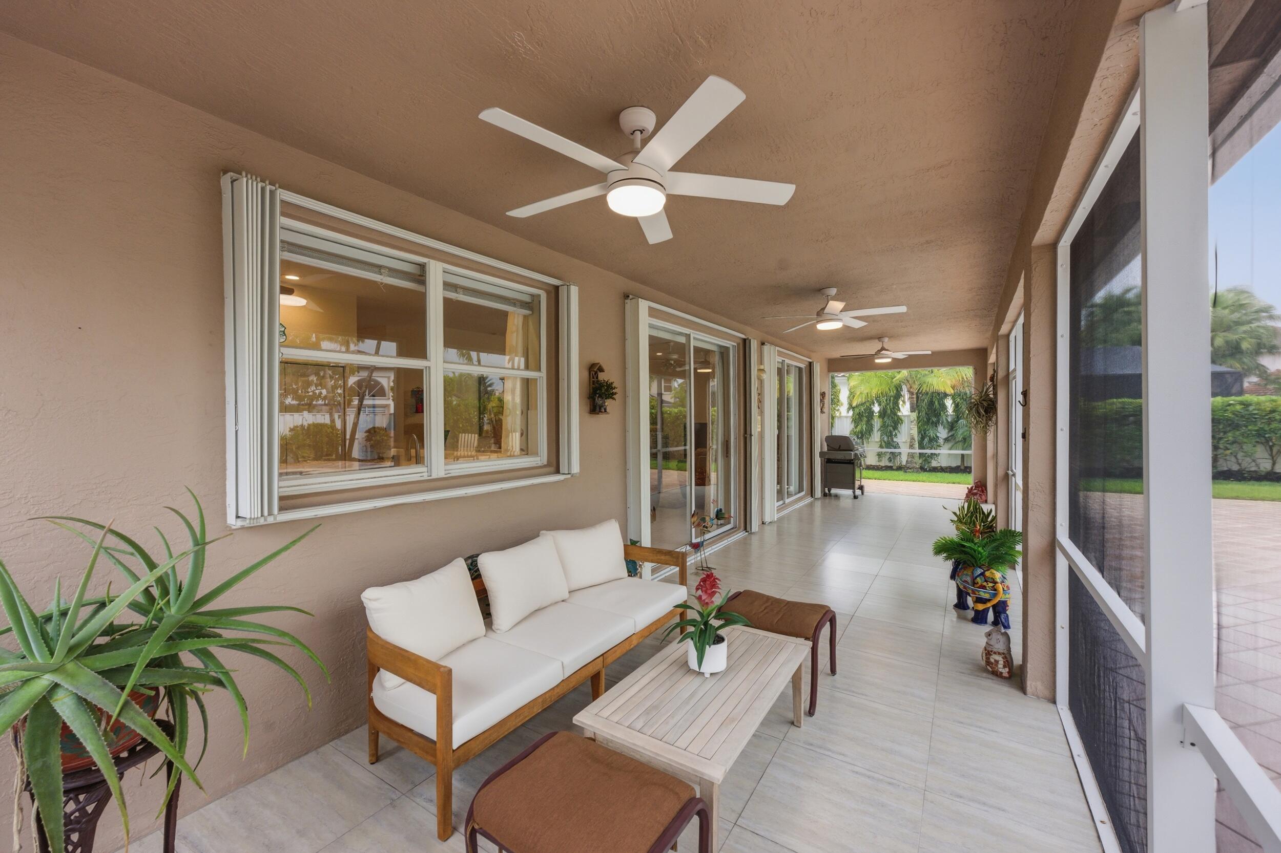 PEMBROKE SHORES - Residential