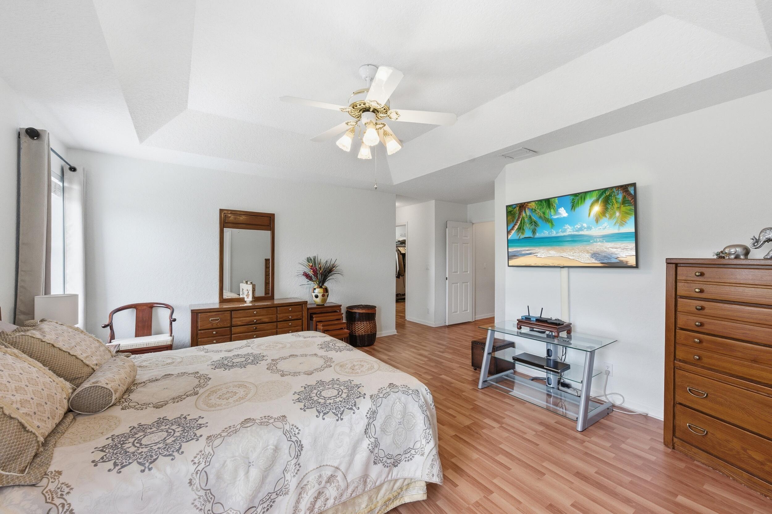 PEMBROKE SHORES - Residential